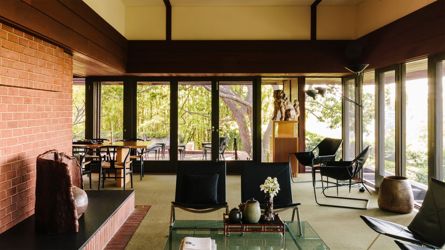 A careful restoration brings Harwell Hamilton Harris’s Birtcher-Share House into a new era