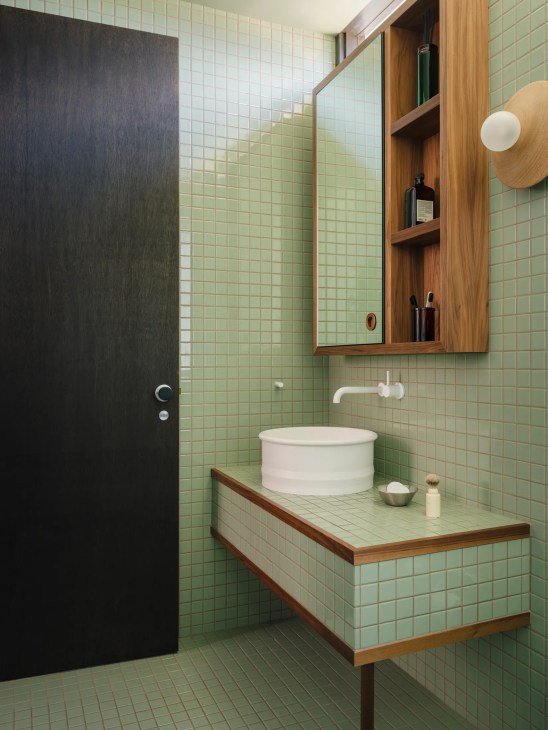 Expertly tiled bathroom