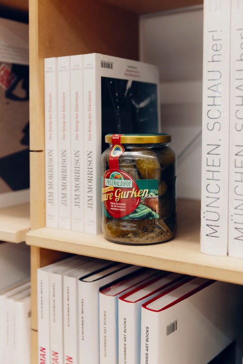 Speciality book stopper