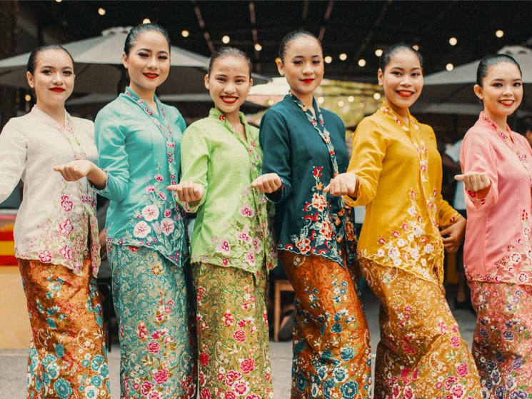 Why national dress is back in fashion