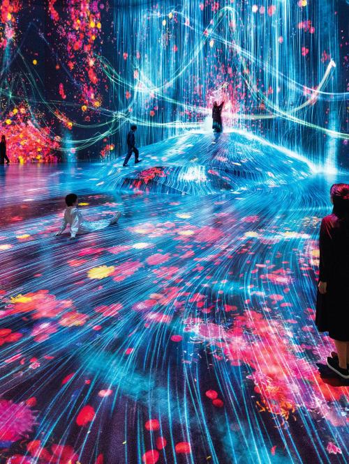 universe-of-water-particles-on-a-rock-where-people-gather_01_azabudai_3.jpg