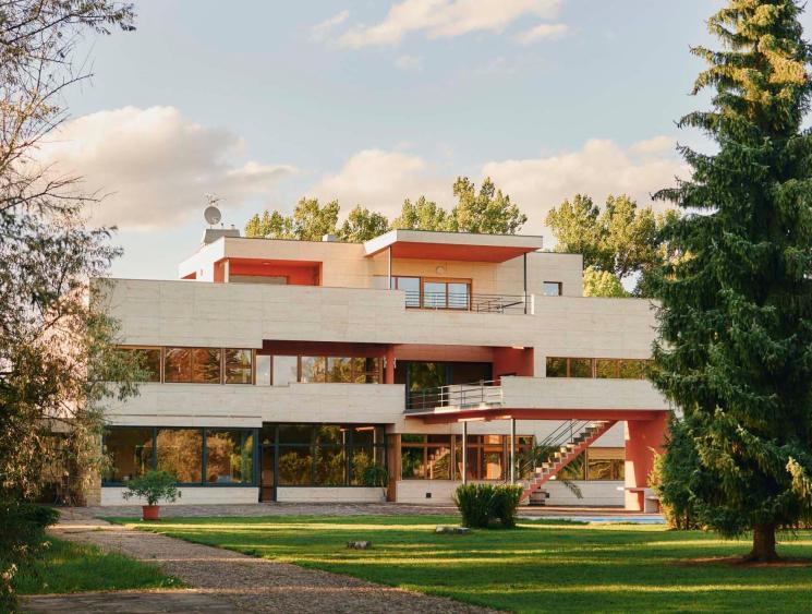 The exterior of Villa Volman