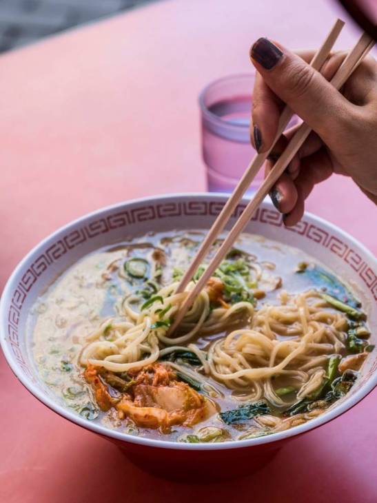 A bowl of noodles.