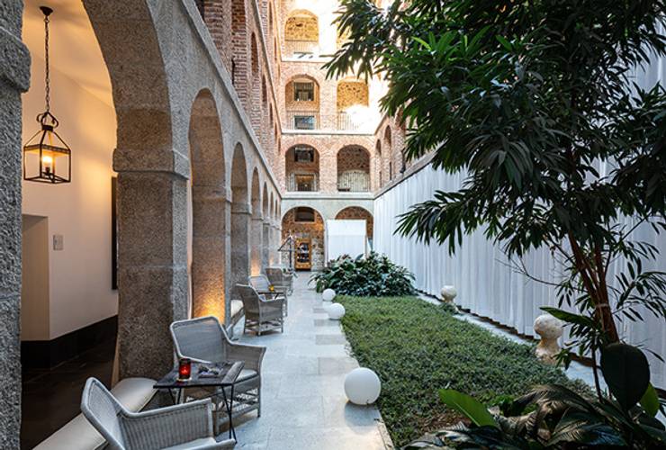 Inside Parador de La Granja.