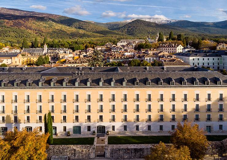 The exterior of Parador de La Granja.