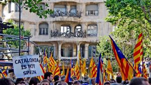 Does independence always matter?