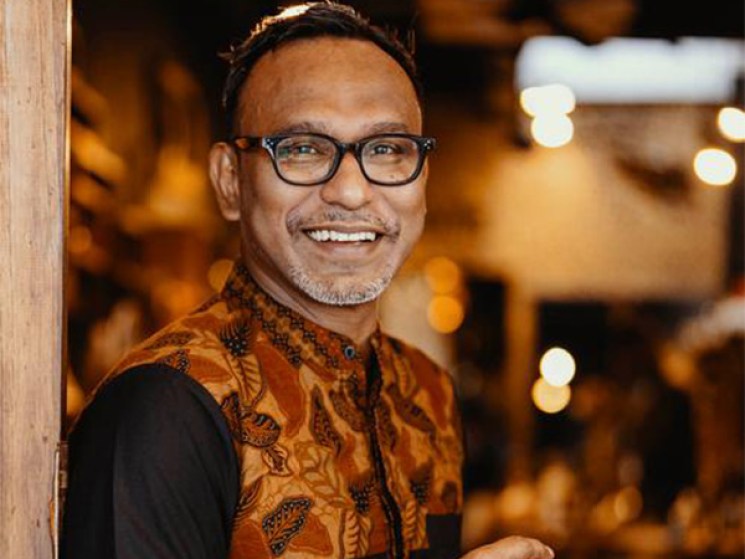 A portrait of Johari Kazura.