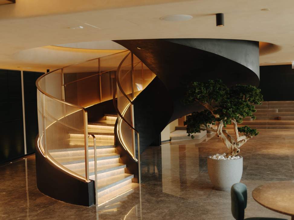 The “starting block” on floor 30 – Siro One Za’abeel’s vibrant, informal lobby.
