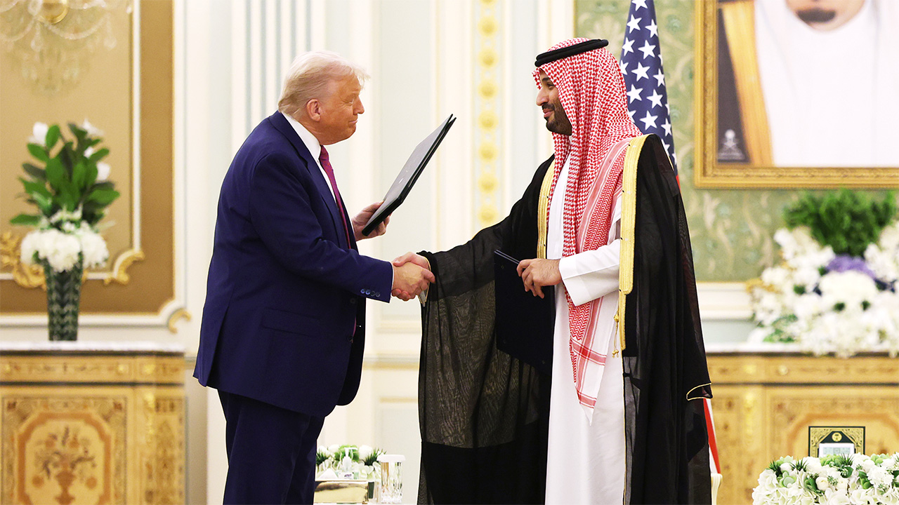 US and Saudi Arabia sign historic arms deal