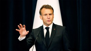 Macron takes Middle East peace role