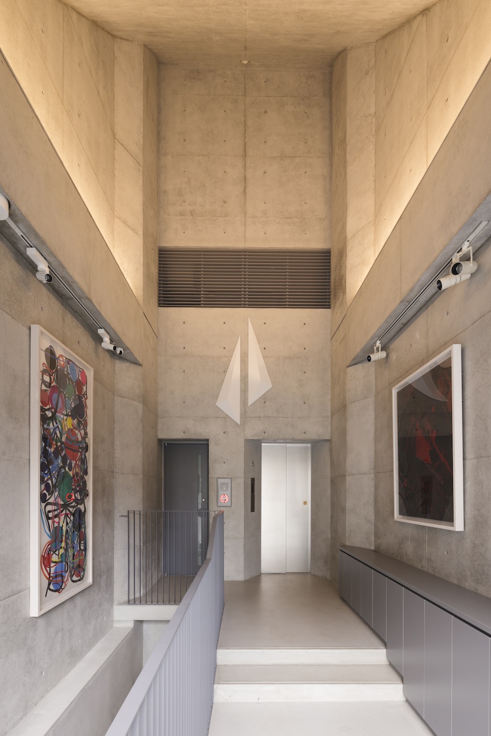 Ichion Contemporary Japan