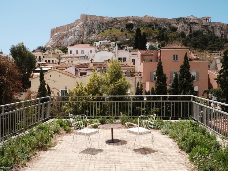 An Athenian outing: ‘Konfekt’, Le Monde Béryl and Mouki Mou celebrate summer