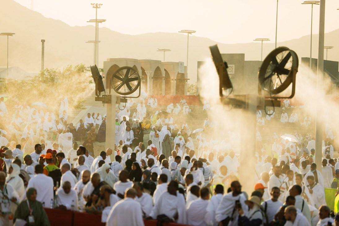 Pilgrims visit Mount Arafat
