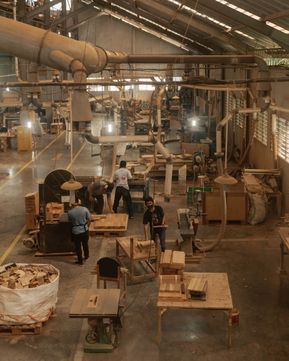Ethnicraft workers in Tegal