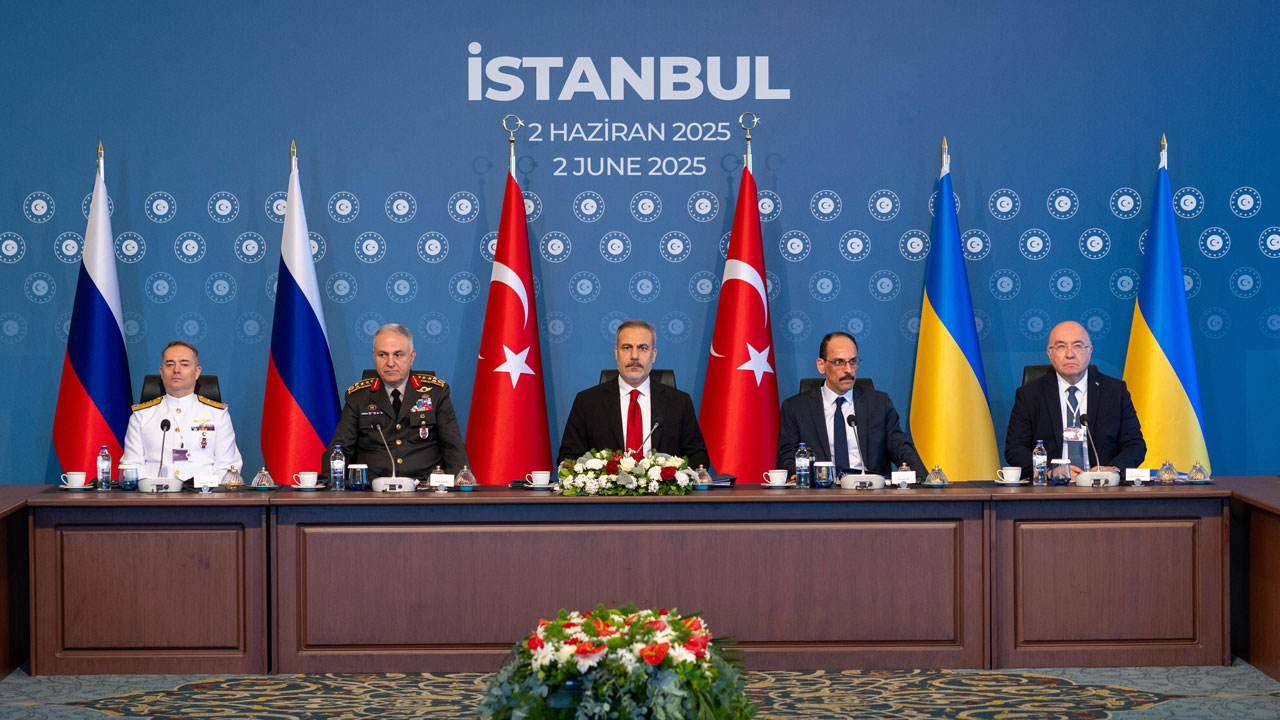 Ukraine-Russia peace talks and Maga’s world tour