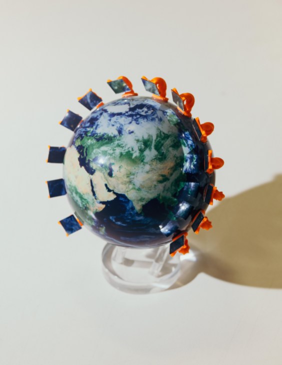 Scale model of satellites in continuous orbit