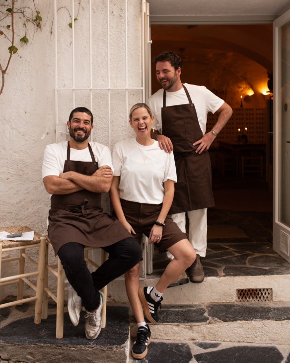 Staff of Oli Bar