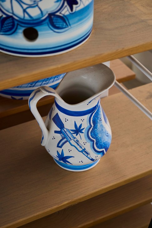 Jug by Cerámica Suro