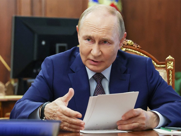 What does Putin want from his summit with Trump?