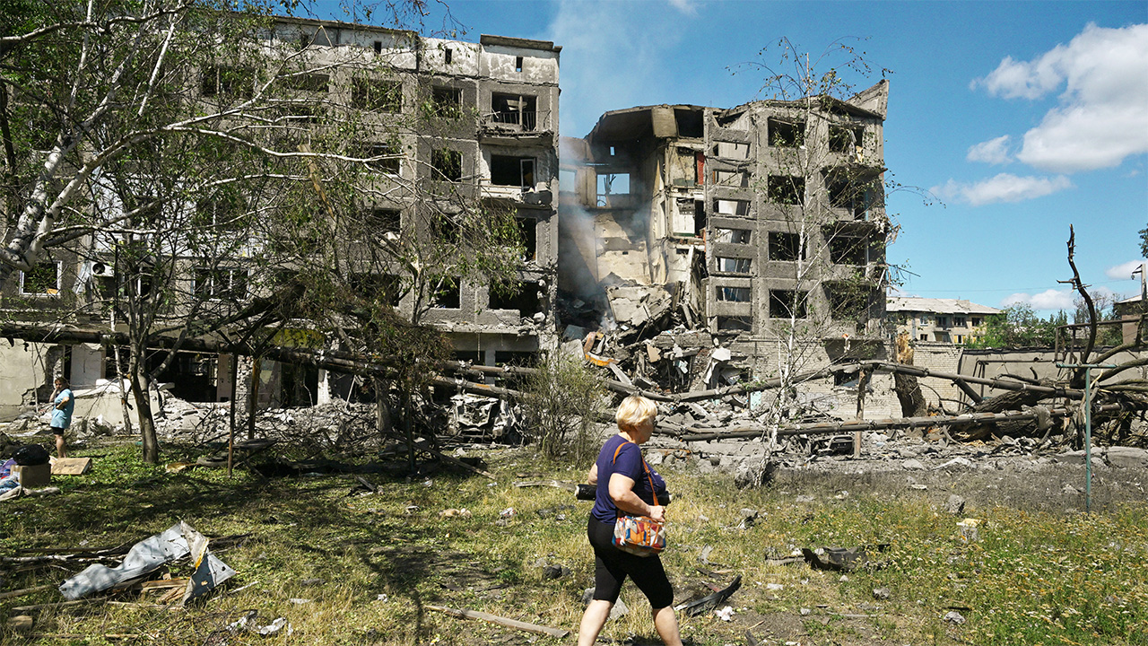 Russian forces continue to infiltrate Ukrainian defences ahead of Alaska summit