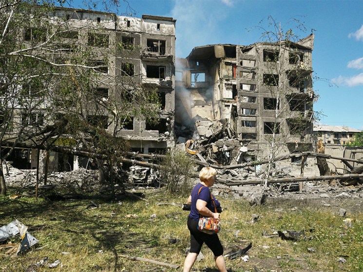 Russian forces continue to infiltrate Ukrainian defences ahead of Alaska summit