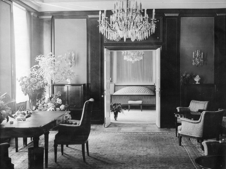 Perfection book by Vincenzo Latronico