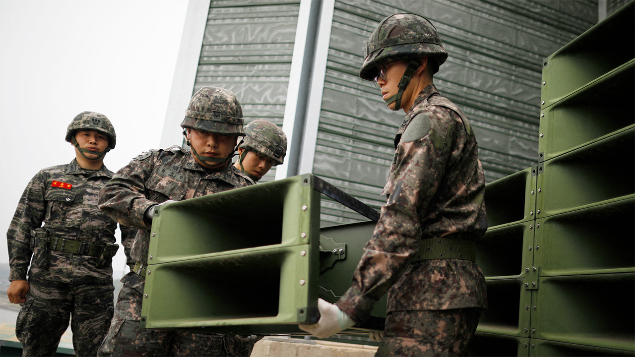 South Korea’s president, Lee Jae Myung, orders the removal of loudspeakers to reduce tension with Pyongyang. Plus: Witkoff in Moscow, luxury earnings takeaways and a musical round-up with Matt Wolf.