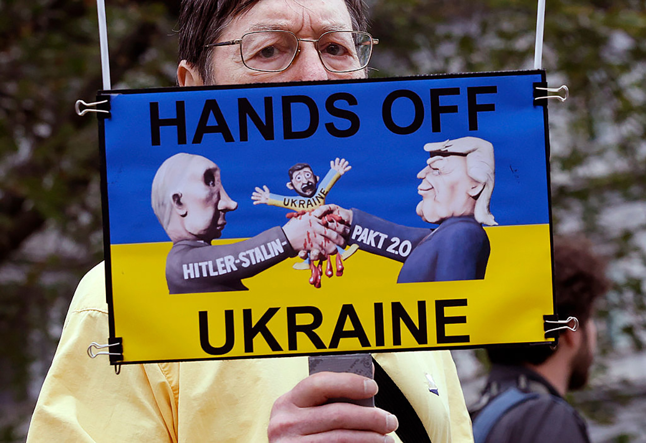 Europe’s key leaders head to Washington to back Zelensky. Plus: Are young people reading books again?