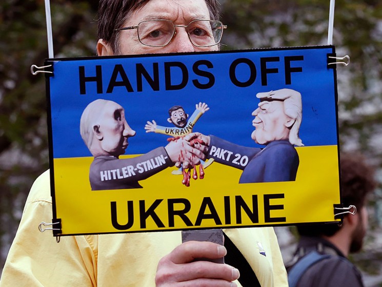 Europe’s key leaders head to Washington to back Zelensky. Plus: Are young people reading books again?