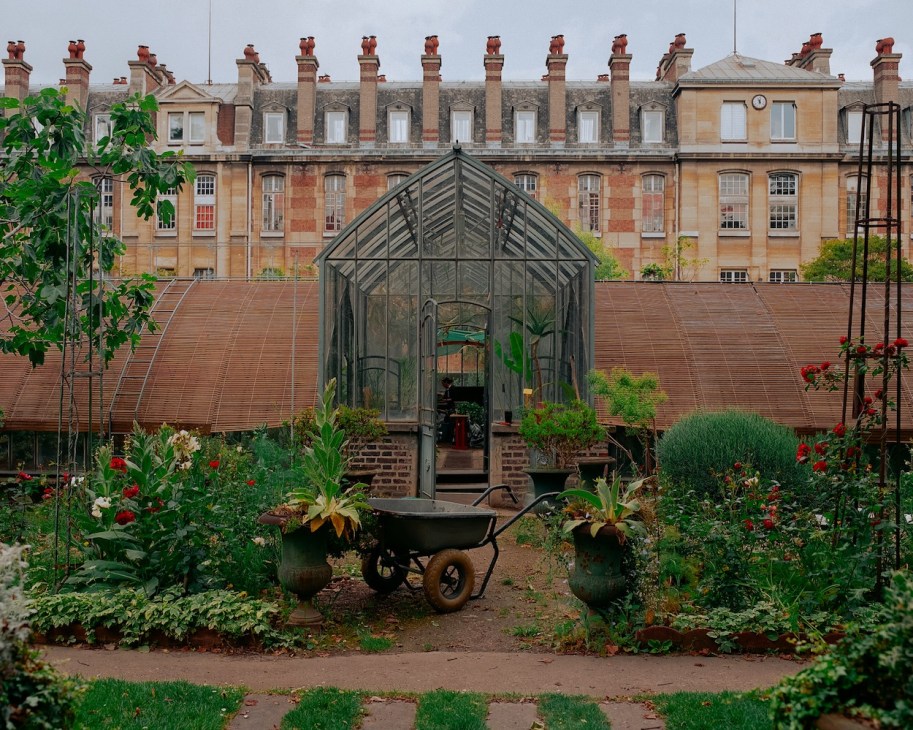 Faculty of Pharmacy garden Paris