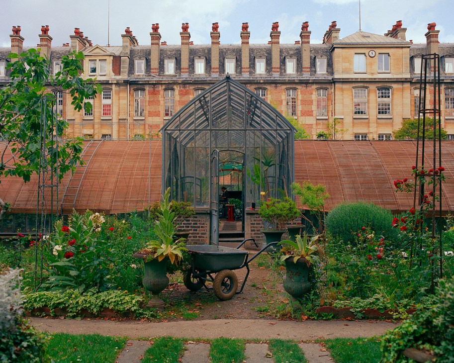 Faculty of Pharmacy garden Paris