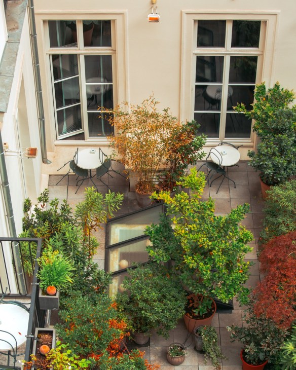 Hotel des Grands Boulevards Paris garden