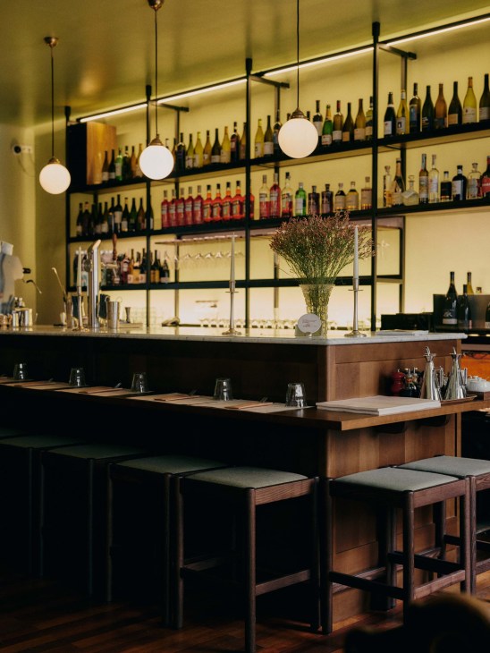 Alto Pizza, bar area
