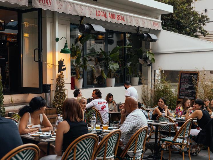 Foxy, outdoor seating area