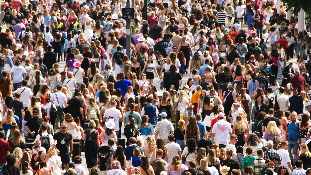 crowd entering Taylor Swift concert Wembley Stadium