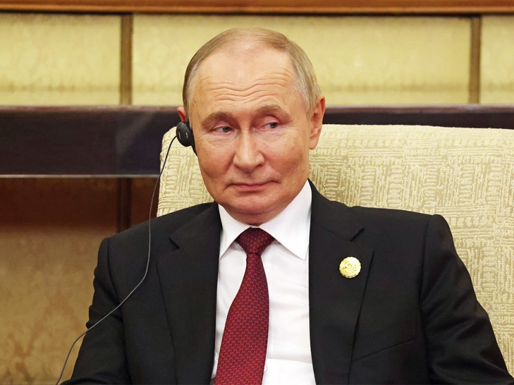 Trump’s deadline for Putin is up – will anything change? Plus: the life and legacy of Giorgio Armani