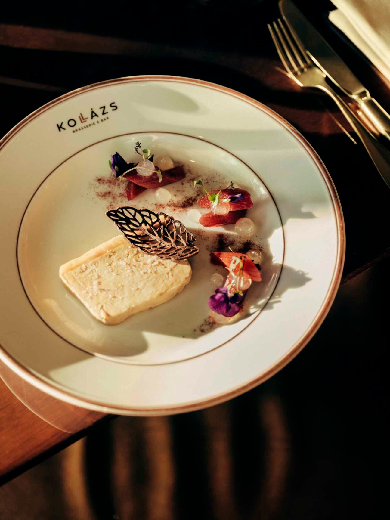 A plate of food at Kollázs restaurant