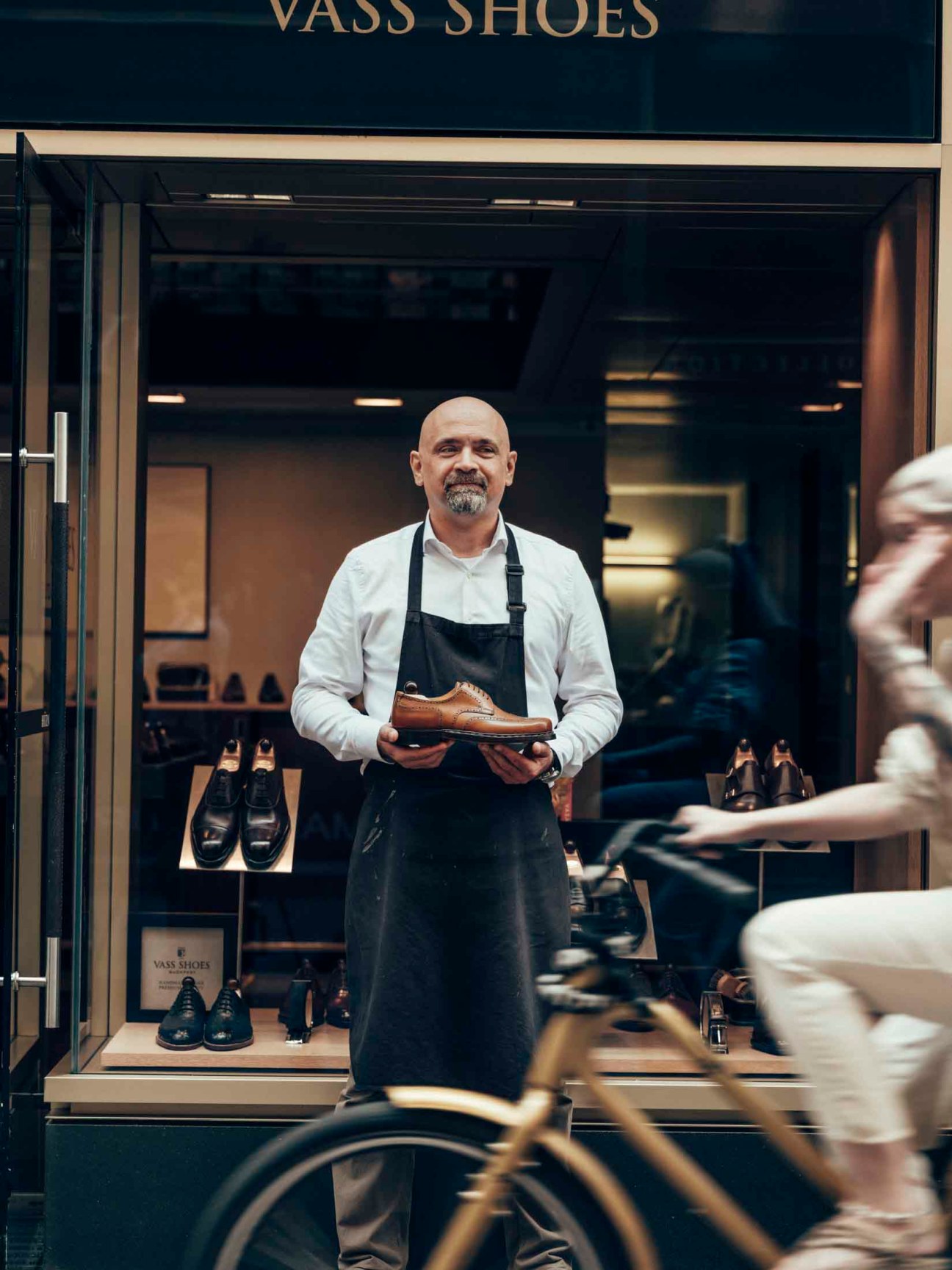 László Vass, shoemaker