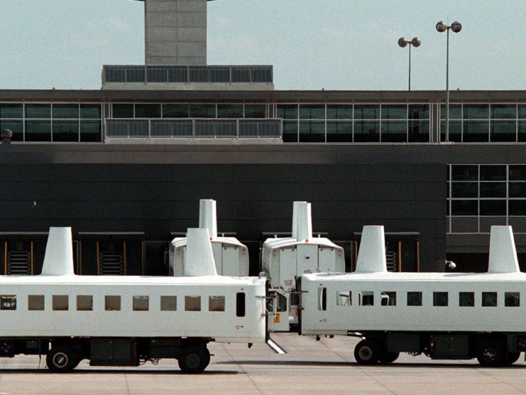 Tall Stories 476: Dulles International Airport’s Mobile Lounges, Washington