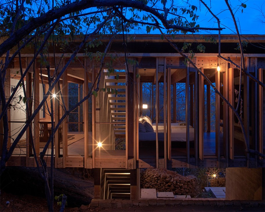 Casa Cometa's Hanging wooden rooms create space
within a dramatic topographical incline