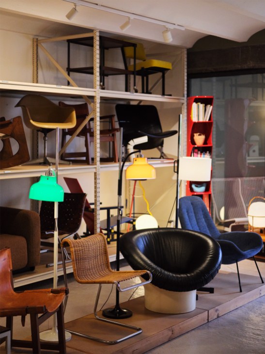 Part of the Fenix Originals chair collection, including the 1959 Riaza
armchair by Paco Muñoz for Darro