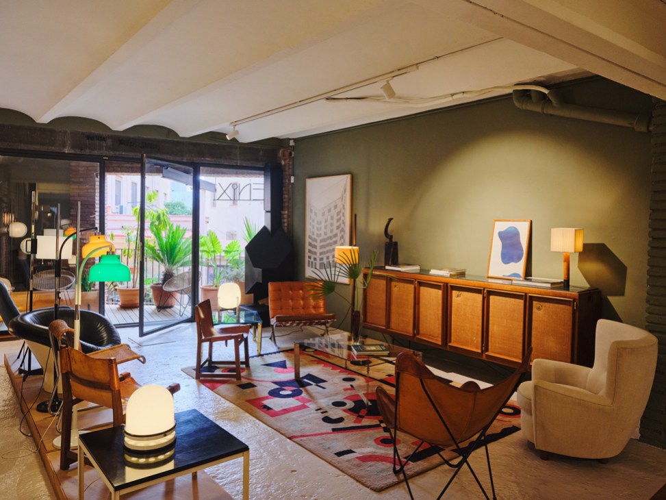 The Fenix Originals gallery with a 1986 ‘Soviet’ rug
by Nanimarquina
