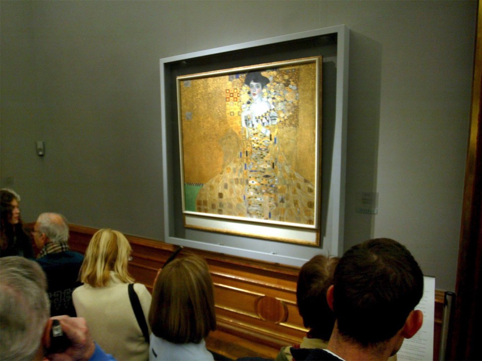 Gustav Klimt’s dazzling “Adele Bloch- Bauer I”, stolen by the Nazis from Jewish industrialist Ferdinand Bloch-Bauer, hung for years in Vienna’s Galerie Belvedere. It was returned to Bloch-Bauer’s heir in 2006.
