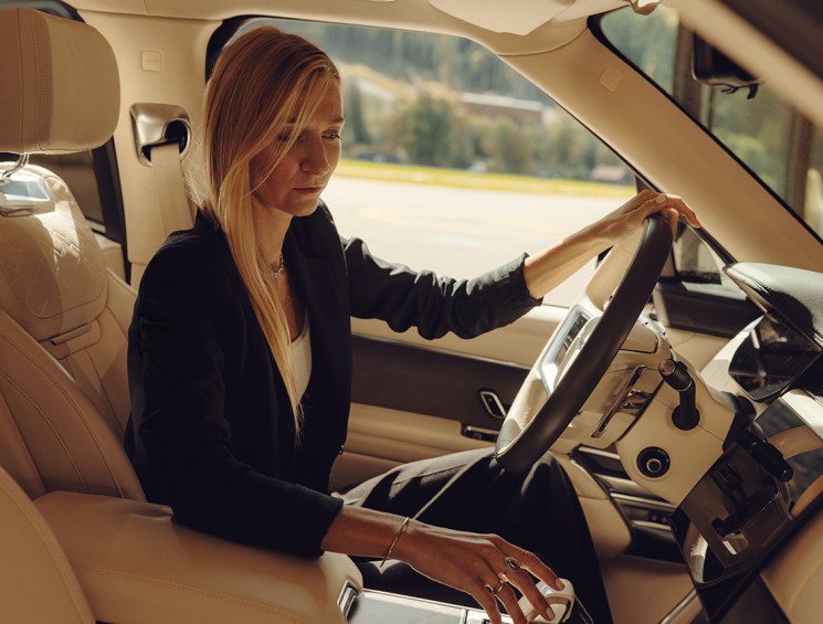 Anna Hogl in a Range Rover