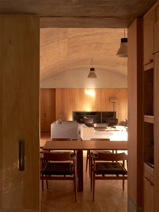 Casa Terreno dining room