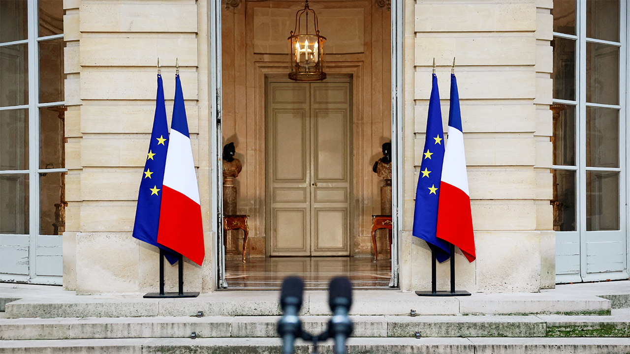 France prime minister resignation