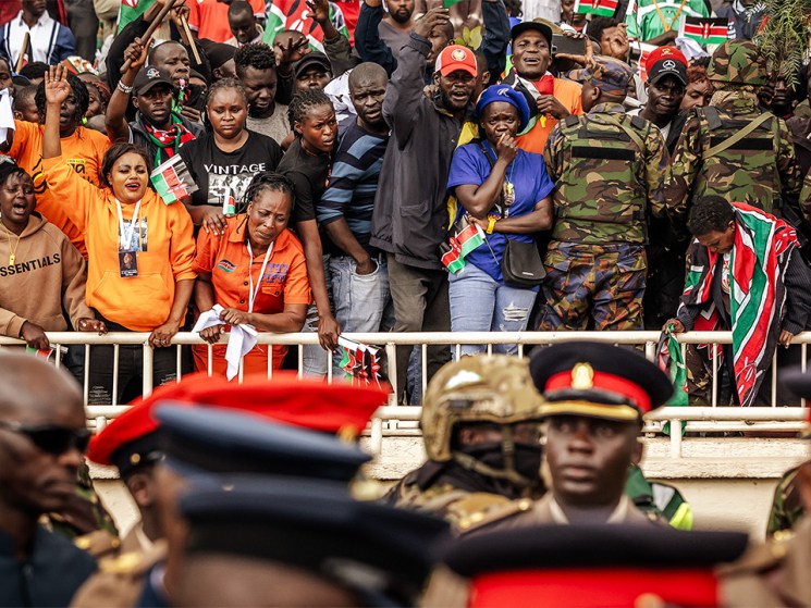 Mourners and supporters of Kenya's opposition leader and former Prime Minister Raila Odinga react in grief