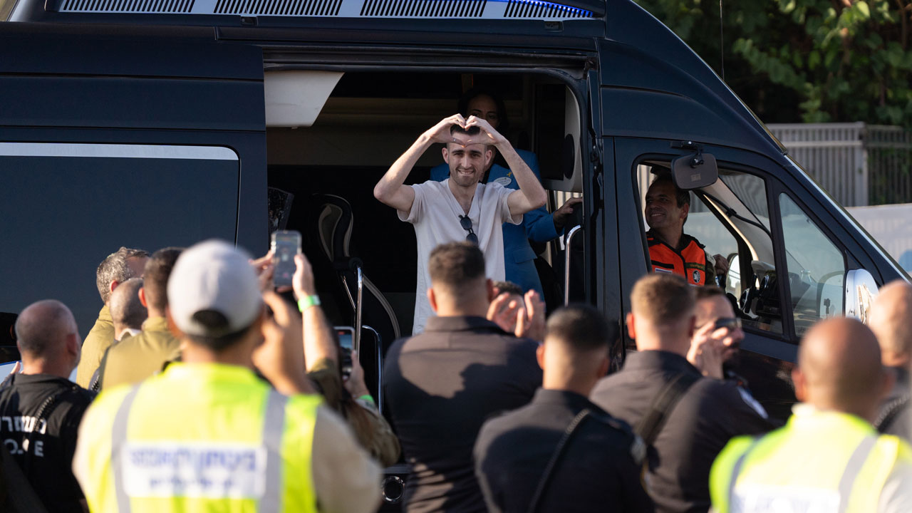 The last 20 living hostages held by Hamas in Gaza return to Israel