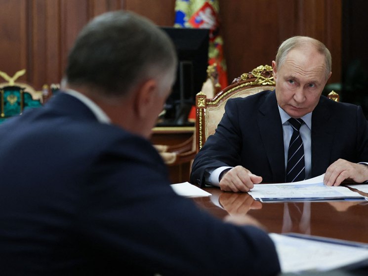 EU and US sanctions on Russia, Art Basel Paris and tariffs’ impact on the superyacht industry