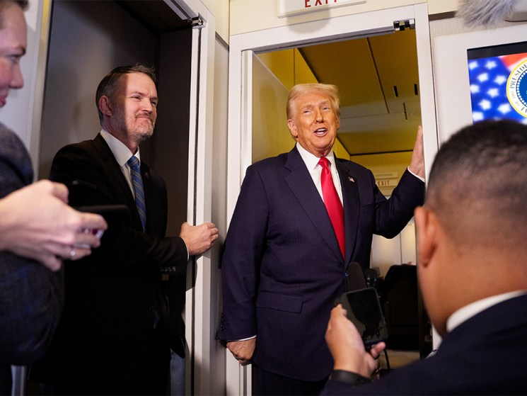 A 12 out of 10 meeting: Trump lowers tariffs on China, Xi cuts rare earth controls